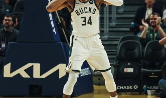 字母31+8+11难救主，小哈达威替补5记三分，超级残阵掘金力克雄鹿